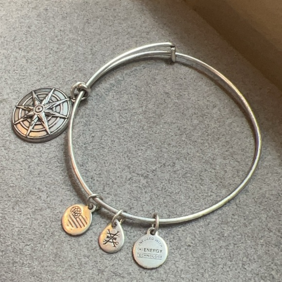 Alex and Ani Star of Venus bracelet - Picture 2 of 3